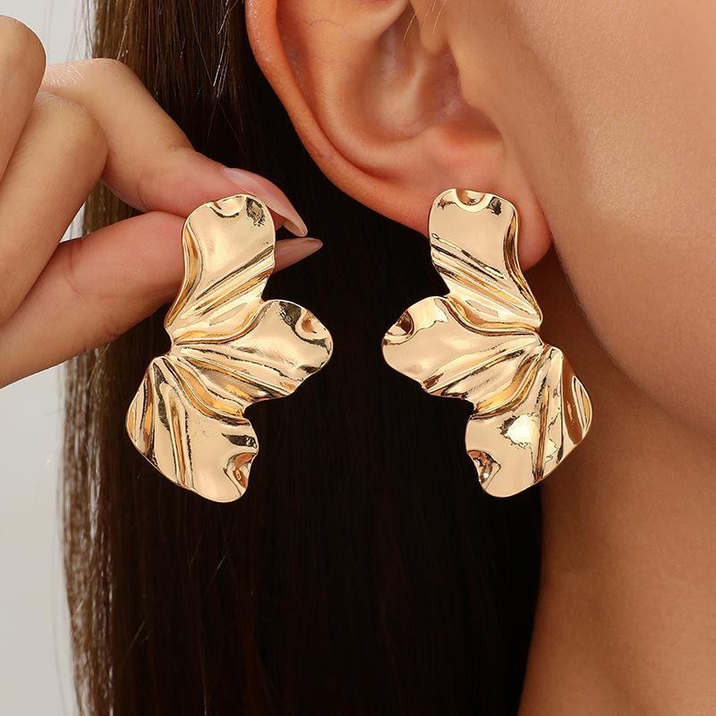 Vintage Metal Gold Color Flower Big Earrings for Women Fashion Floral Statement Earrings Jewelry Gift