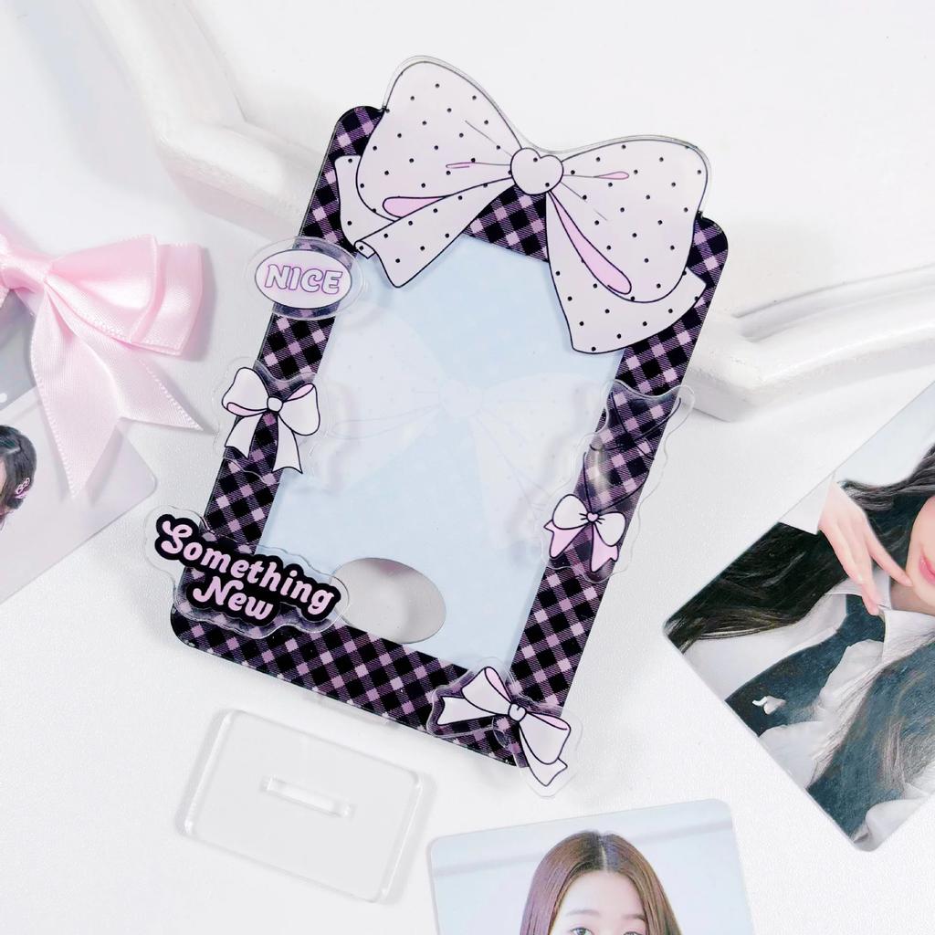 Süßer Acryl-Fotokartenrahmen Postkartenaufsteller 3-Zoll-Fotoschutz Niedliche Desktop-Dekoration