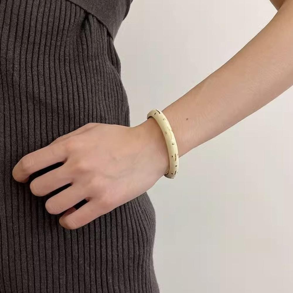 Classic Retro Opening Bangle French Style Women's Hand Bracelet Simple Woman Cuff Bracelet  Jewelry
