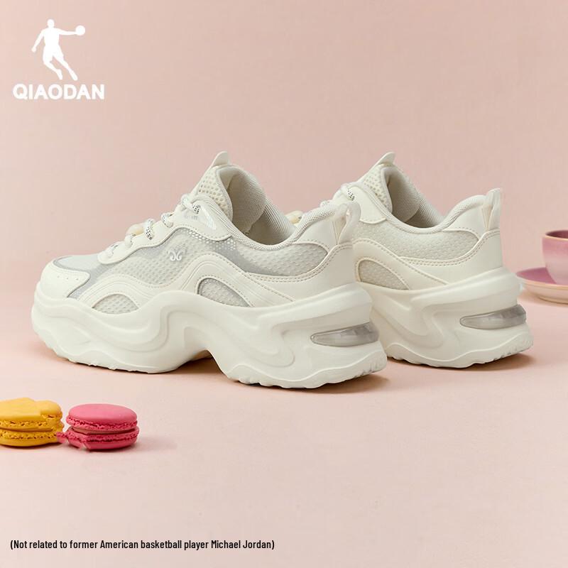 

Женские кроссовки на платформе QIAODAN с вишневым цветением EU 39