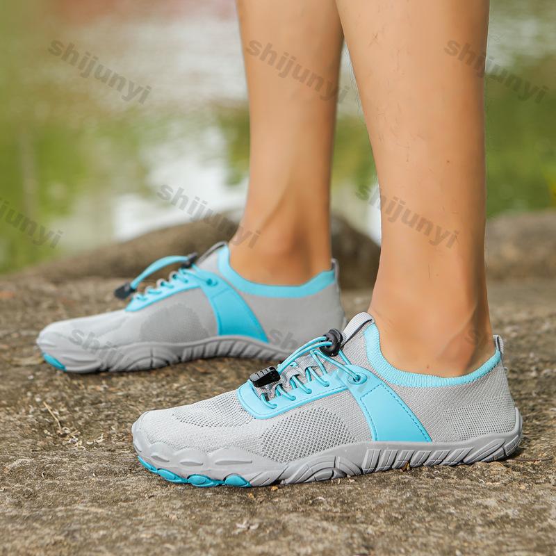 Fashion Couple Beach Shoes 2025 Fashion Fly Woven Soft Sole Mountaineering Shoes Outdoor Breathable Comfortable Casual Sports Shoes