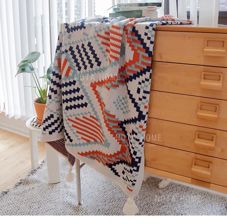 Bohemian Ethnic Knitted Throw Blanket - Nordic Shawl, Air Conditioning Cover, Tassel Bed End Blanket for Homestay.