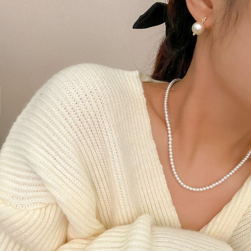 French Light Luxury Small Fragrance Basic Textured High-Quality Glass Pearl Necklace Collarbone Chain Women'S Neck Chain Simple