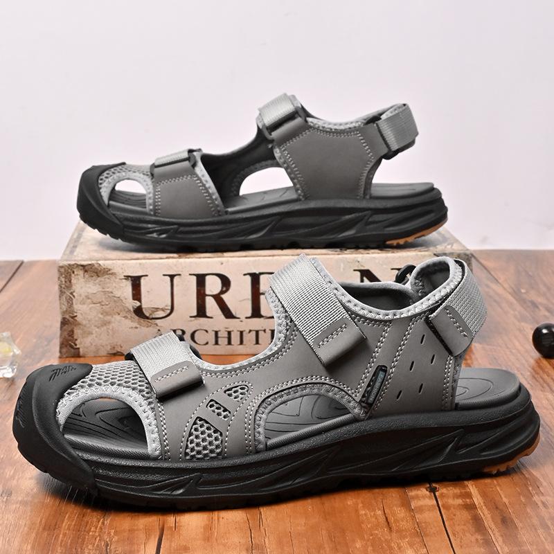 

2025 summer new outdoor leisure versatile trendy shoes hot foreign trade trend men s bag head hole shoes 45 сірий колір
