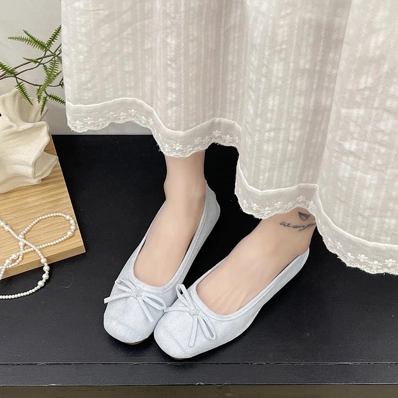 2025Suede Flat Shoes New Women's Soft and Fashionable Lightweight Shoes French Small Fragrance Bow Elegant and Comfortable Shoes