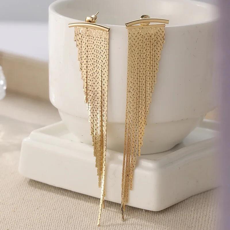 Exquisite Gold Color Long Tassel Stud Earrings for Women Shining Elegant Daily Party Banquet Jewelry Accessories Crafts