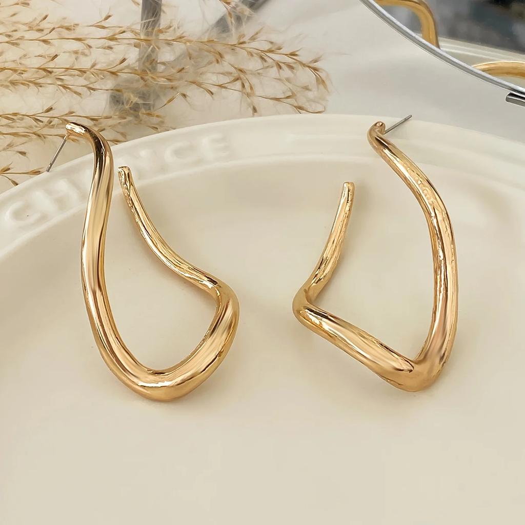 Punk Goth Hollow Irregular Metal Drop Earrings for Women 2025 Trendy Geometric Gold Color Piercing Earrings Jewelry Accessories