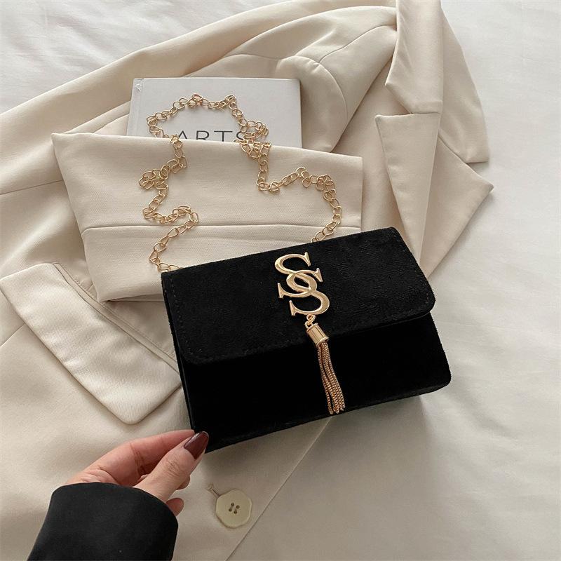 Простая повседневная маленькая квадратная сумка 2025 зима ретро нишевая мода сумка-мессенджер женская новая индивидуальность тренд сумка на плечо