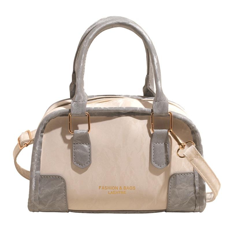 Simple Commuting Fashionable One Shoulder Handbag Women's Spring Niche Design New Retro Small Square Bag Women