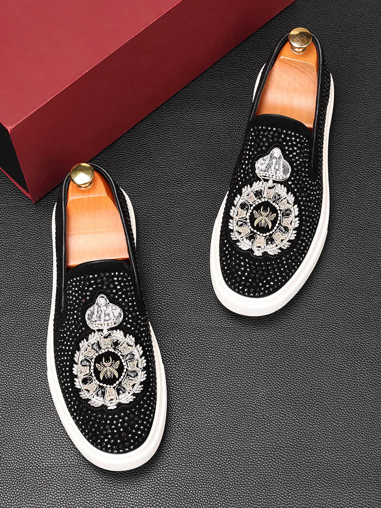 Fashion New Luxury Designer Men's Fashion All Match Platform Embroidery Rivet Causal Shoes Flats Male Rock Punk Loafers Zapatos Hombre