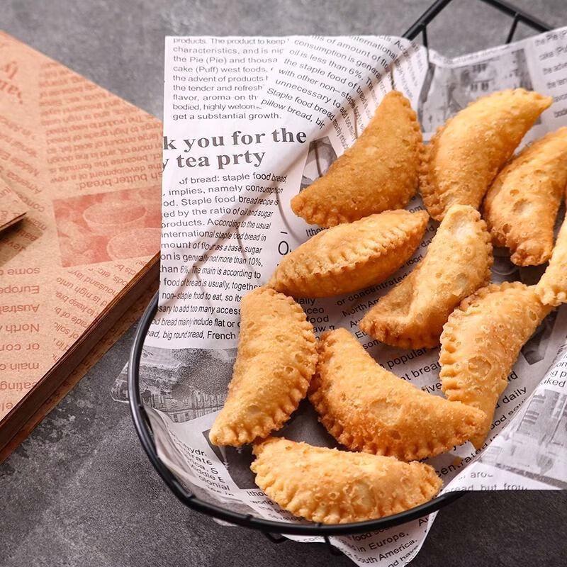 English Newspaper Style Disposable Baking Greaseproof Kraft Paper Mats