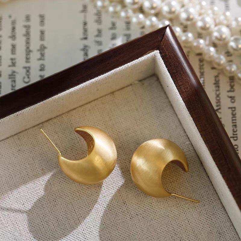 Fashion Gold Color Matte Brushed Hoop Earring for Women Girls Vintage Metal C-shape Circle Round Earrings Jewelry 2025 Trendy