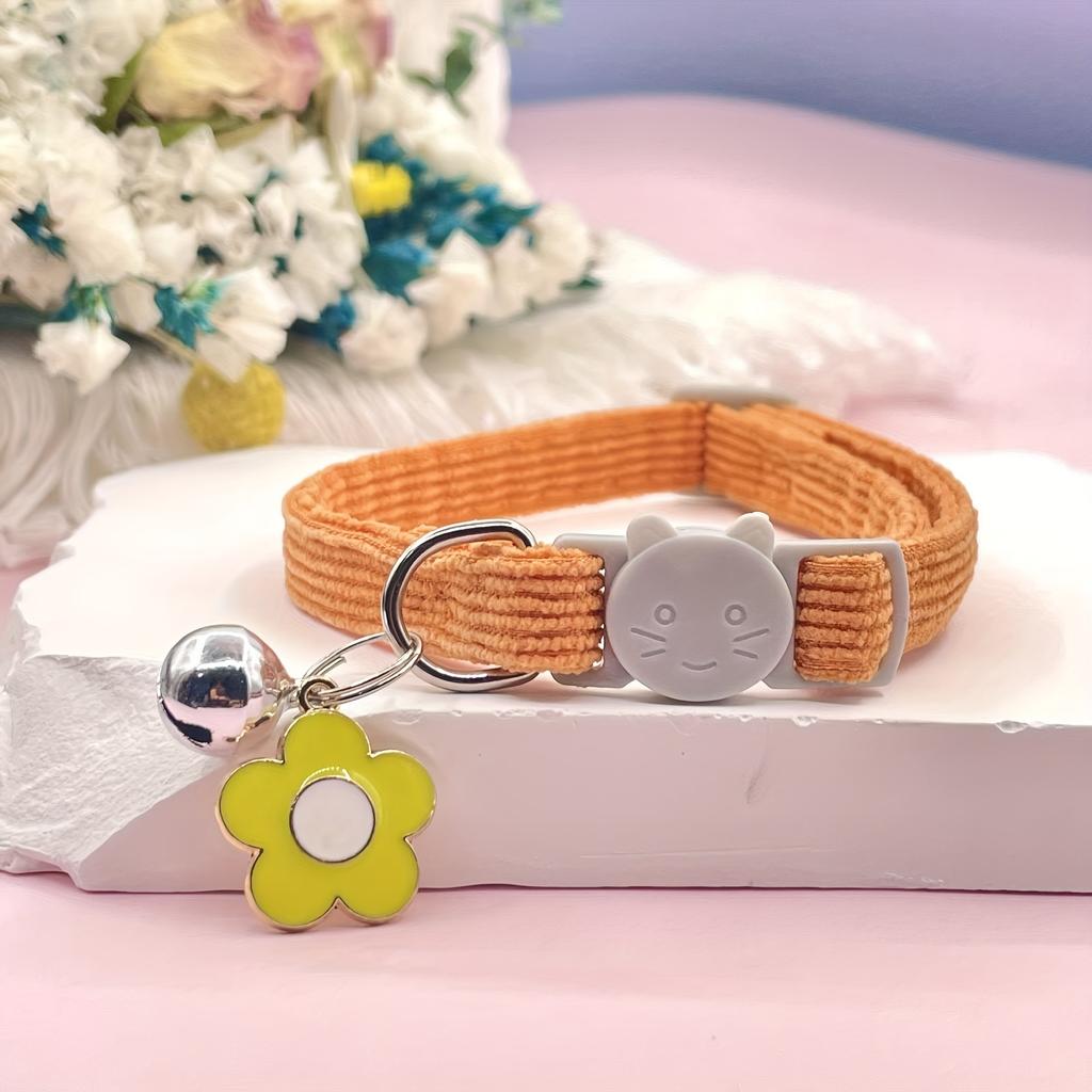 High-value Cat Collar  Flower Pendant Pet Collar Adjustable Safety Buckle Anti-suffocation