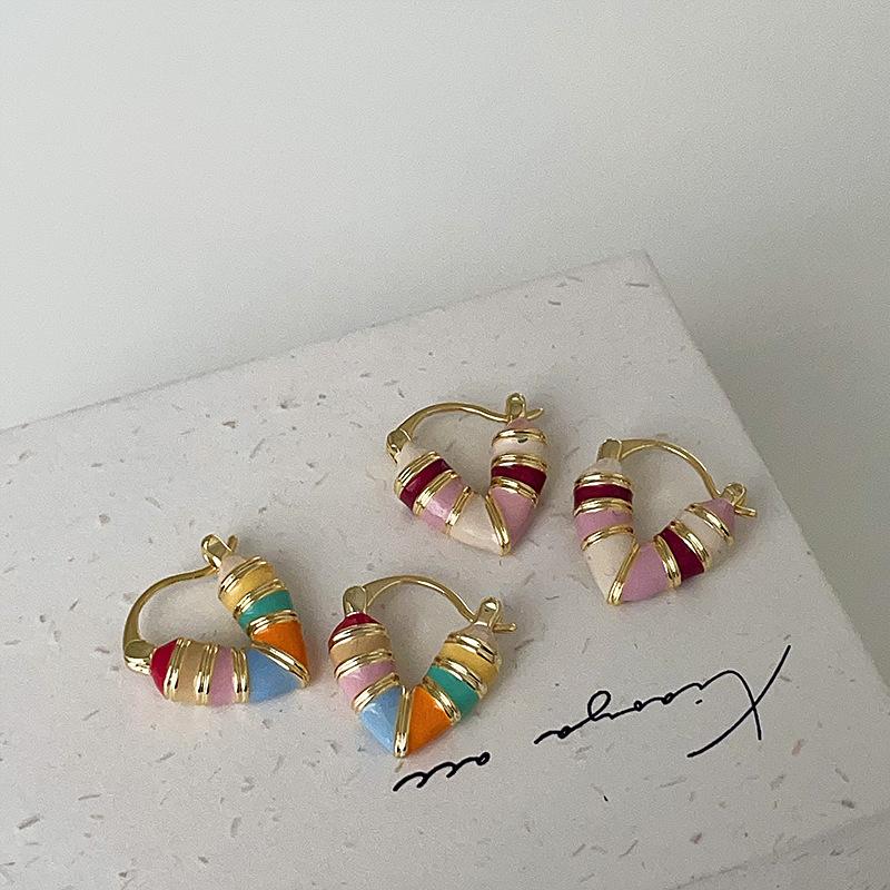 Light Luxury Retro Oil Drip Love Ear Buckle Female Sweet Exquisite Personality Fashion Elegant Temperament Versatile Earrings Earrings