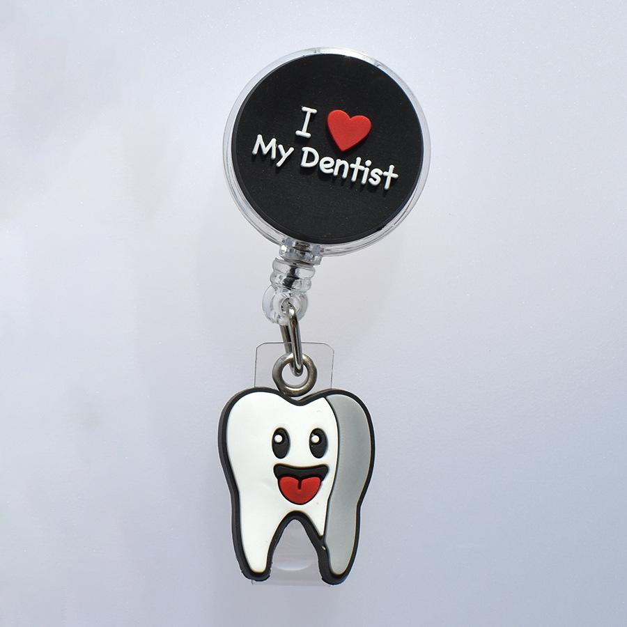 Catramă retractabilă medicală de desene animate Doctor Asistentă Licență de muncă Snur creativ ușor de trage Cataramă Certificat Nume de marcă