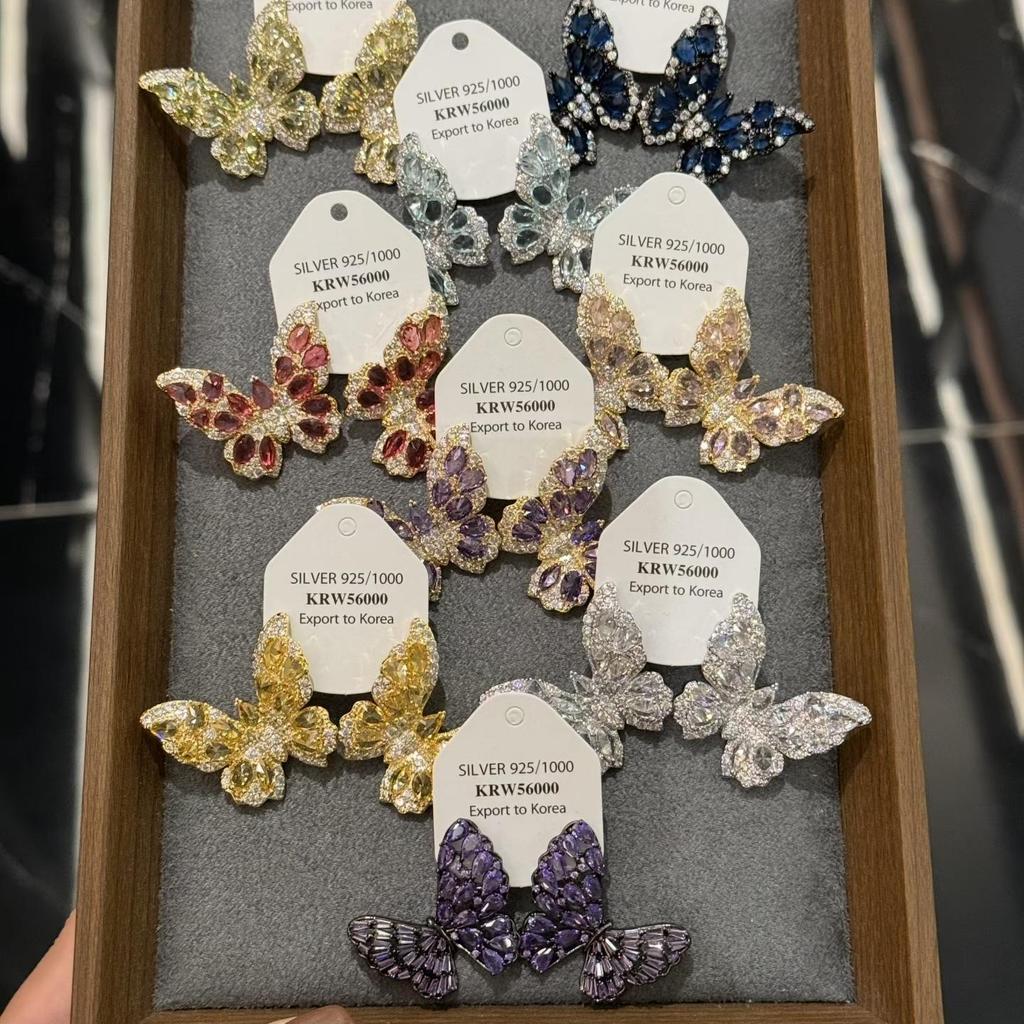 Orecchini Vintage a Forma di Pera con Perle e Intarsi di Diamanti - Stile Retrò, Lusso Leggero, Design di Alta Gamma