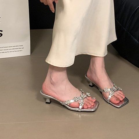 

Fashion Square-toes Women s Sandal Minimal Luxury Rhinestone Peep Toe Slipper Exquisite Cross Belt Design Thin Heel Shoes 40 срібний