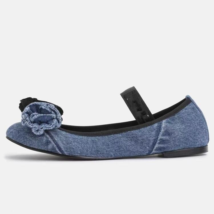 

Модная обувь с жемчужной цветочной пряжкой, полая, на плоской подошве, одинарная, удобная женская обувь на низком каблуке для работы и учебы, модная обувь ручной работы 43