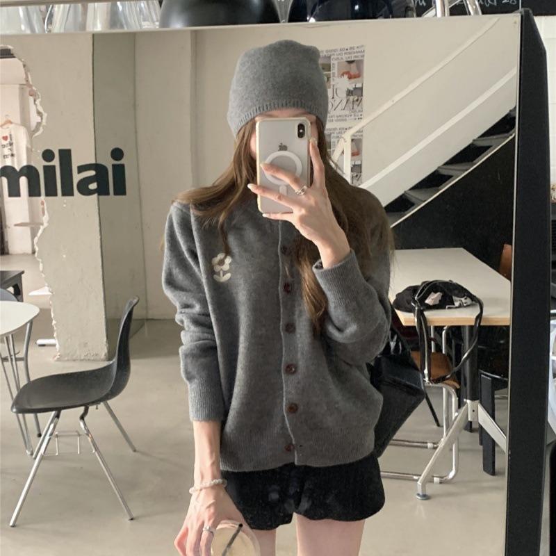 New autumn and winter fashion crew neck sweater women's high-end long-sleeved jacket embroidered knitted cardigan women's