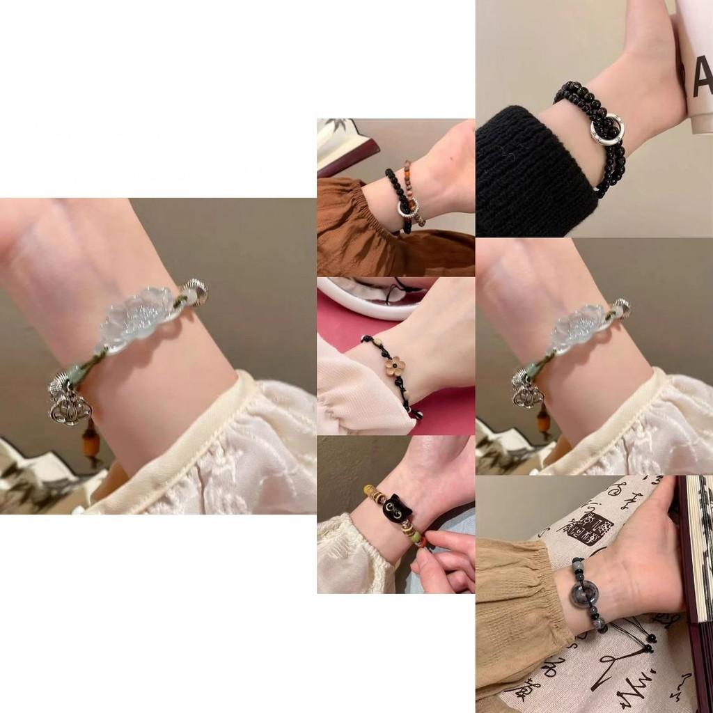 Chic Vintage Inspired Beaded Bracelet Featuring Sophisticated Geometric Shapes For Ladies