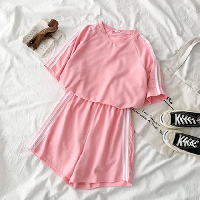 Listrado manga curta feminino 2 pçs conjunto de treino verão casual solto terno esportivo t camisa shorts conjunto