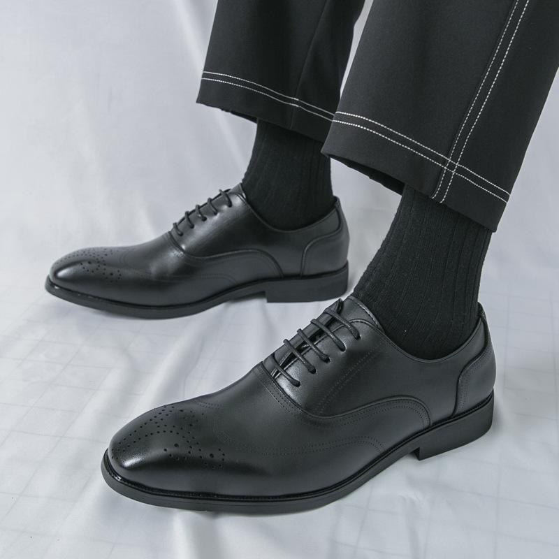 

Carved Men s Leather Shoes Pointed British Gentleman Derby Shoes Casual Business Dress Leather Shoes Groom Shoes 2025 38