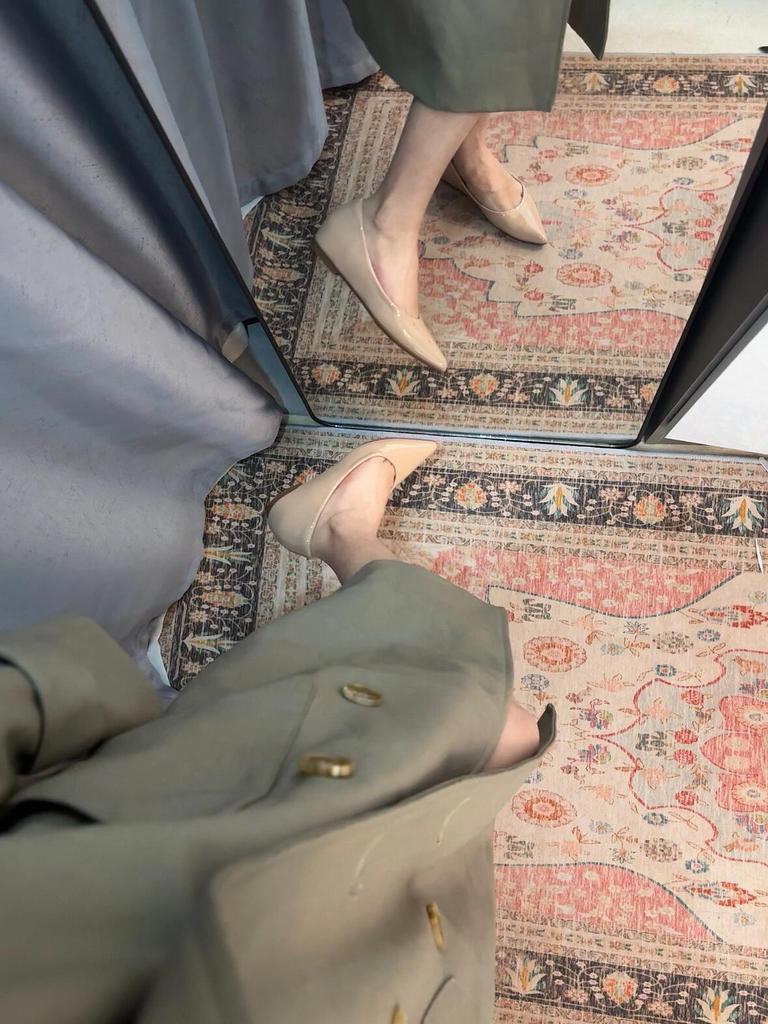 Chic French Peep Toe Low-Cut Women's Shoes, 5cm Hidden Heel, Versatile & Fashionable for Commute.