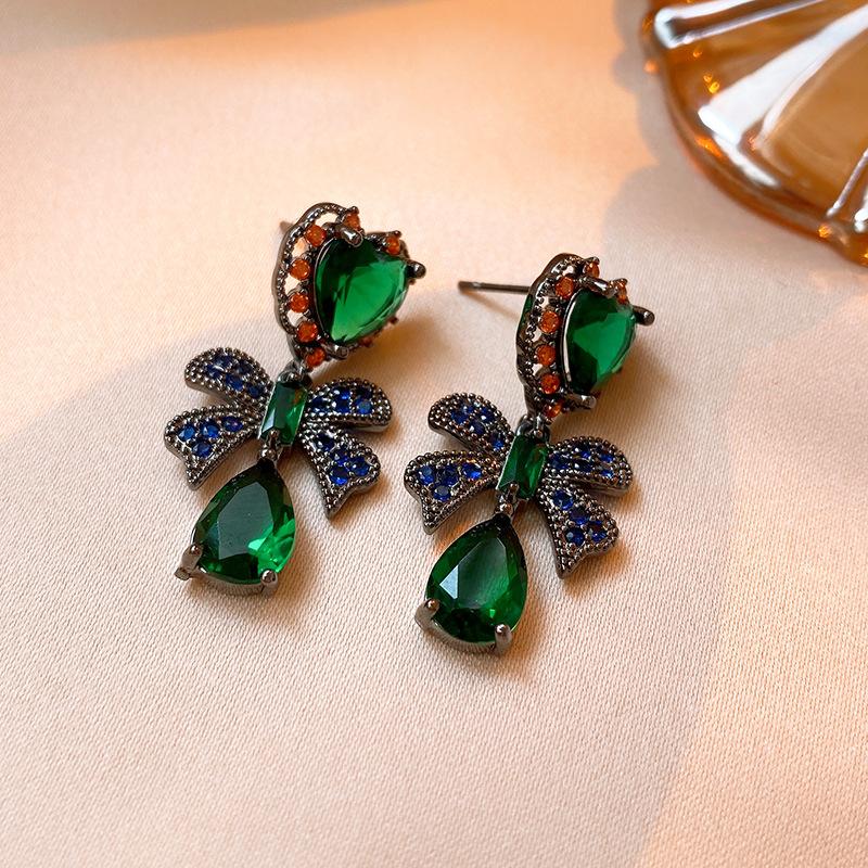 Minimalist Inlaid Zircon Hoop Earrrings for Women Gold Color Metal Circle Earrings Exaggerated Girls Party Jewelry Gifts