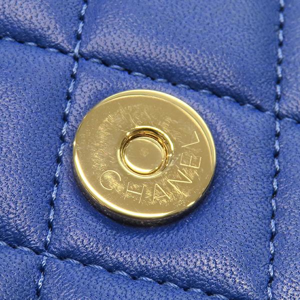 CHANEL - Matrasse Matelassé Mini Chain BagShoulder Bag lambskin Array
