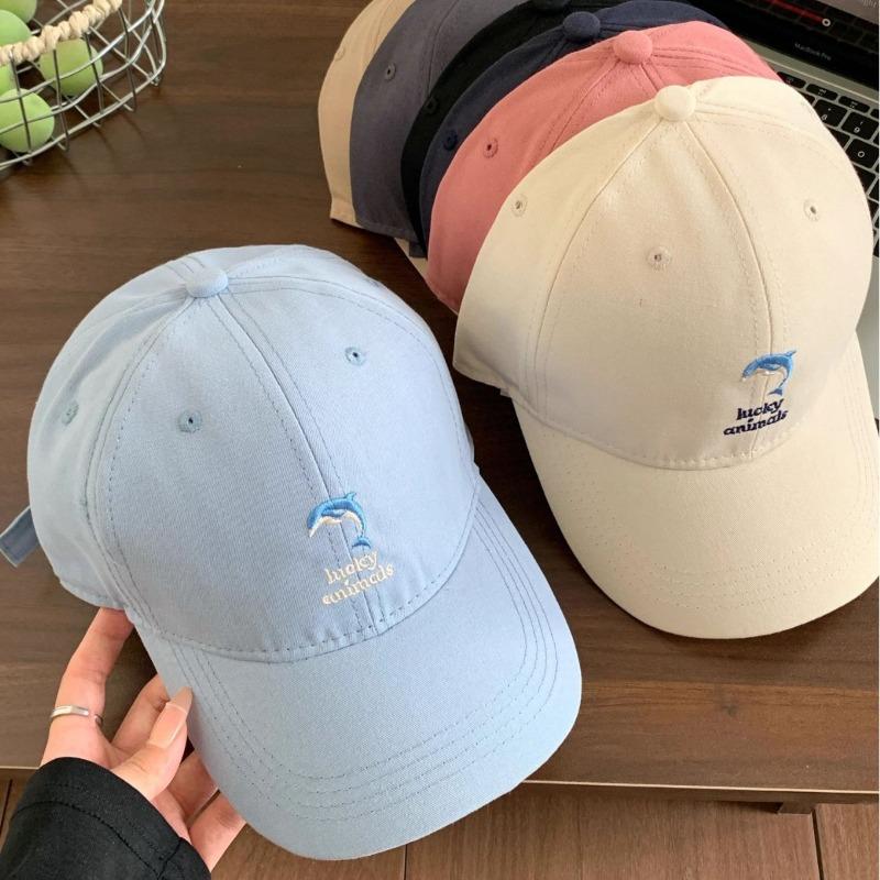 New Cute Embroidered Dolphin Baseball Cap Women's Spring and Summer Versatile Face Small Sunshade Sun Protection Cap Tide