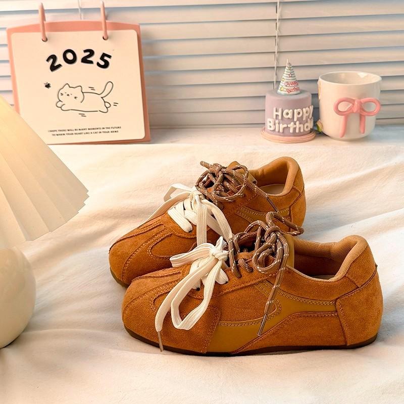 

Inner heightening platform retro moral training shoes women s 2025 autumn and winter new versatile casual heightening active Forrest Gump shoes board 35