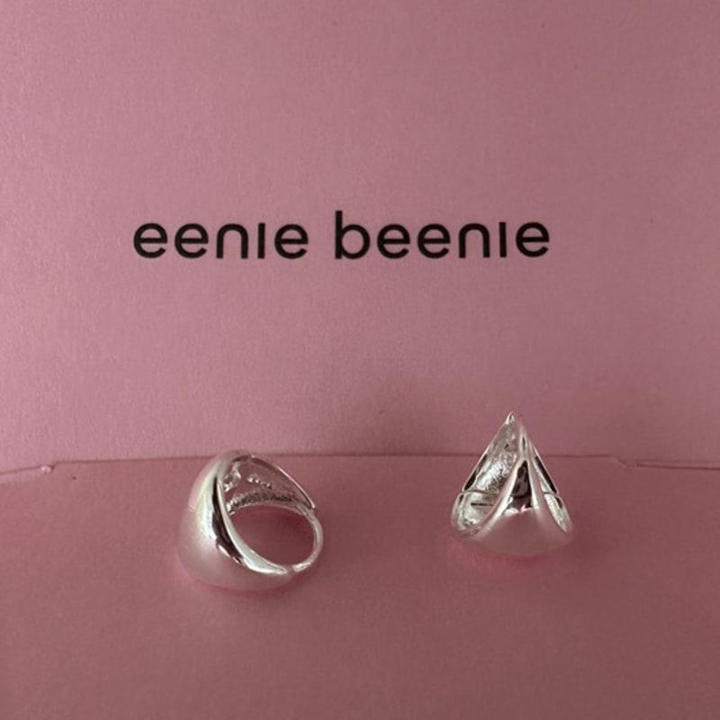 Eenie beenie silberne kühne Kegel-Ein-Klick-Ohrringe