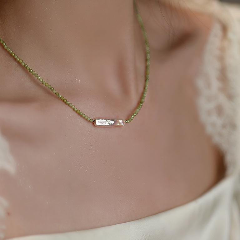 

Olive Green Zircon & Freshwater Pearl Beaded Necklace