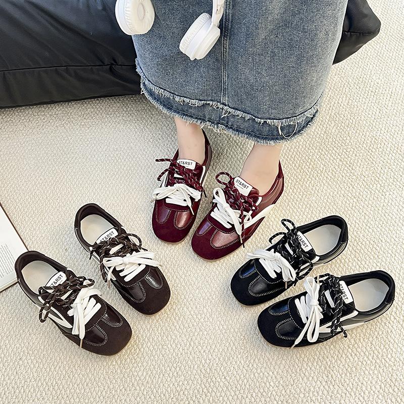 Retro versatile inner height increase moral training shoes women's 2025 autumn new fashion American flat-bottomed sports Forrest Gump casual shoes