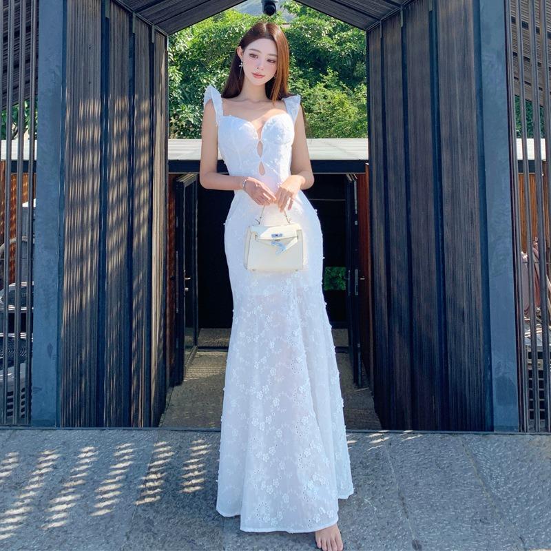 Flowing Mist, Flower Branch Xia Xin Cream White French Lace Slim Flower Dress Women's Summer Vacation