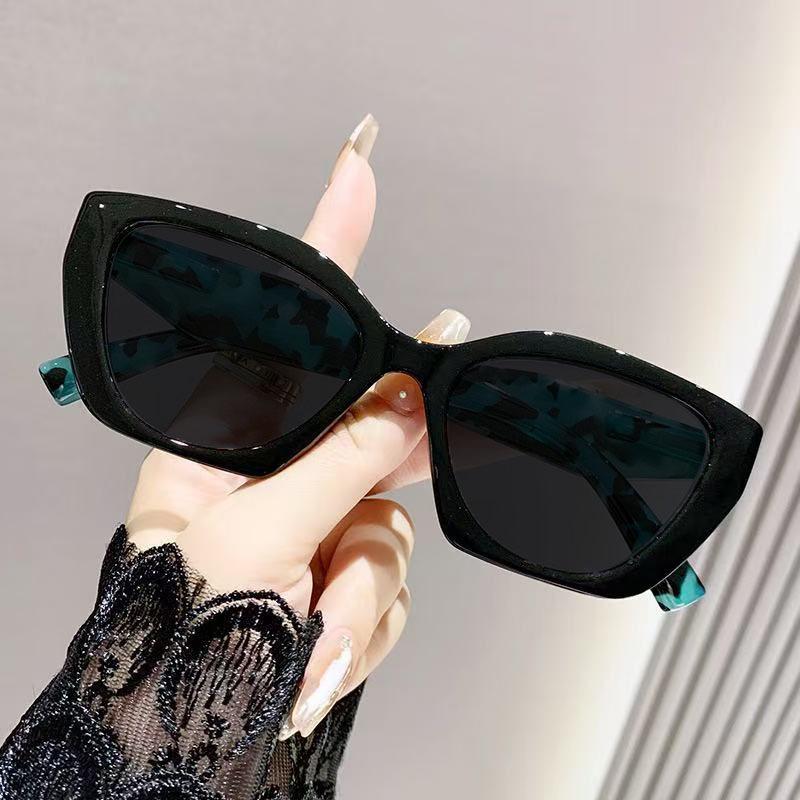 New Unisex Fashion Myopia Sunglasses with Black-Gray Lenses UV Protection Women's Retro Oversized Prescription Glasses -3.5-4.0