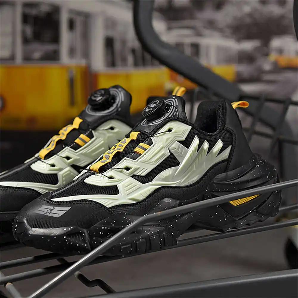 Oversize 35-40 Mens Designer Skateboarding Size 39 Men's Shoes High Fashion Sneakers Men Sports Particular Snackers Racing