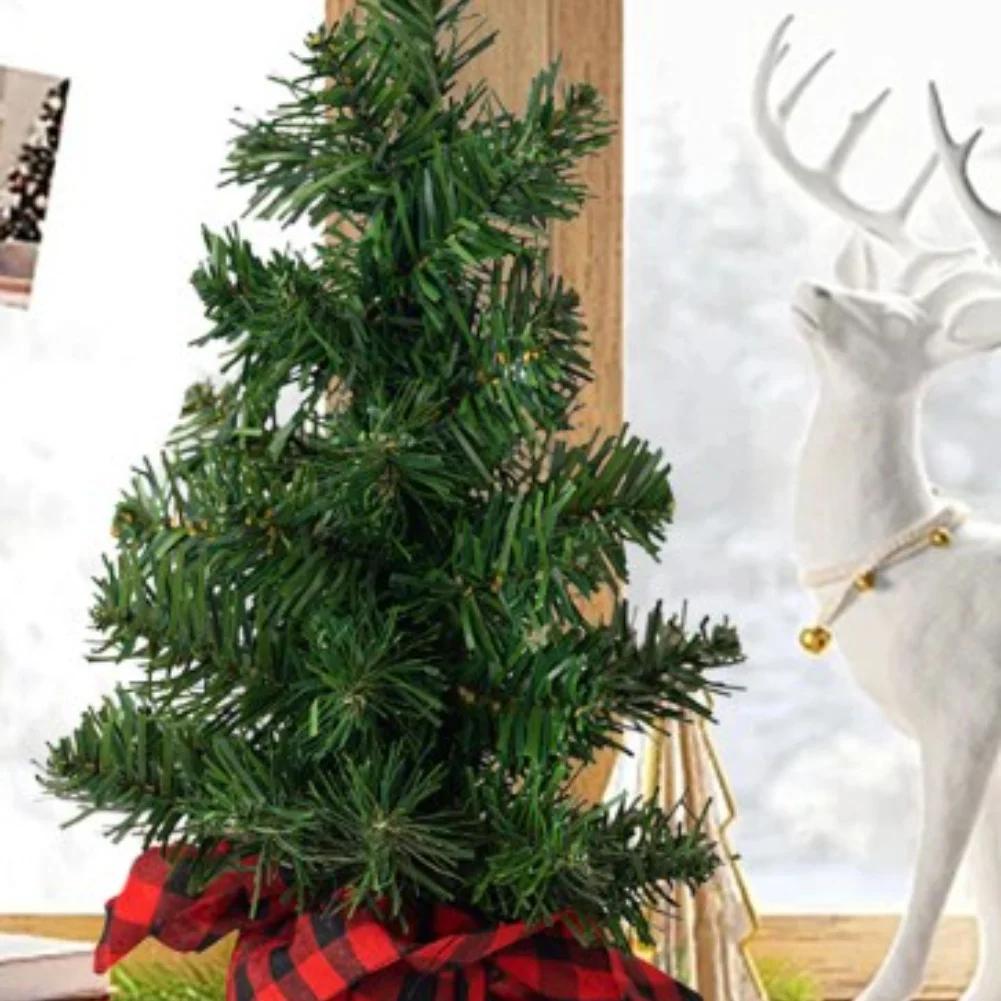 Seasonal Holiday Checkered Christmas Tree Ornament with Multiple Sizes 20cm 30cm & 40cm for Home and Office Decor