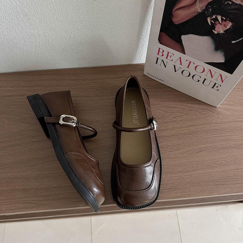 French Xiaoxiangfeng one-word buckle with Mary Jane shoes for women's 2025 spring new retro temperament soft-soled shallow-mouth single shoes