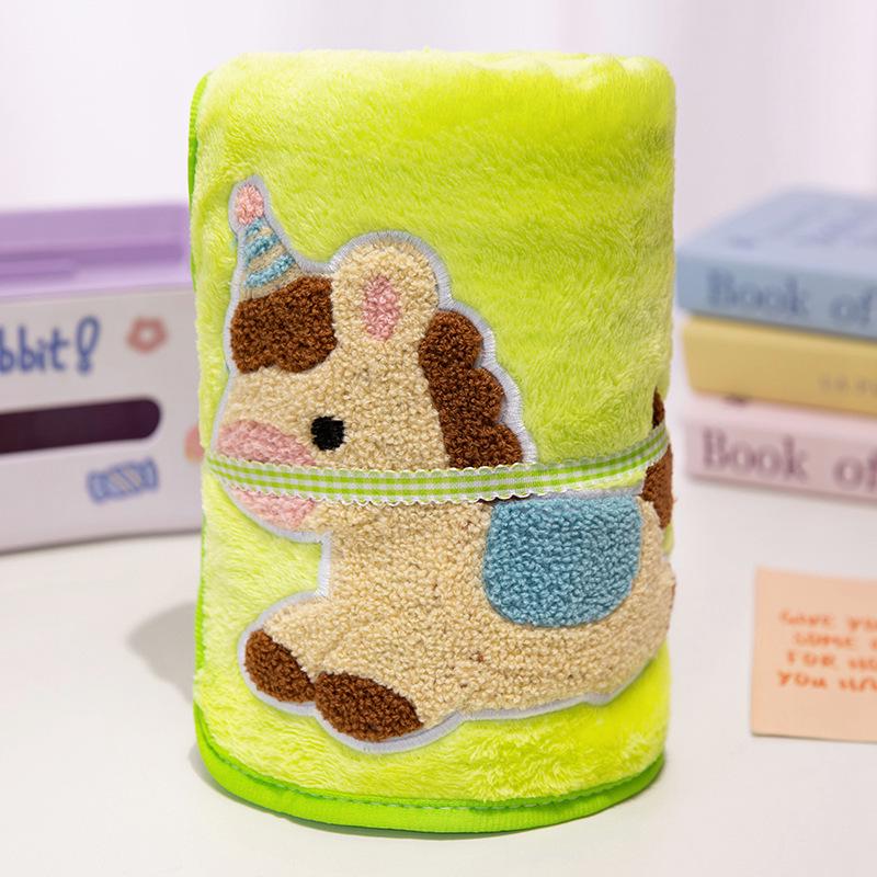 Winter Cartoon Dopamine Pony Flannel Blanket - Warm Hug & Nap Two-in-One Throw 100*170cm зелёный