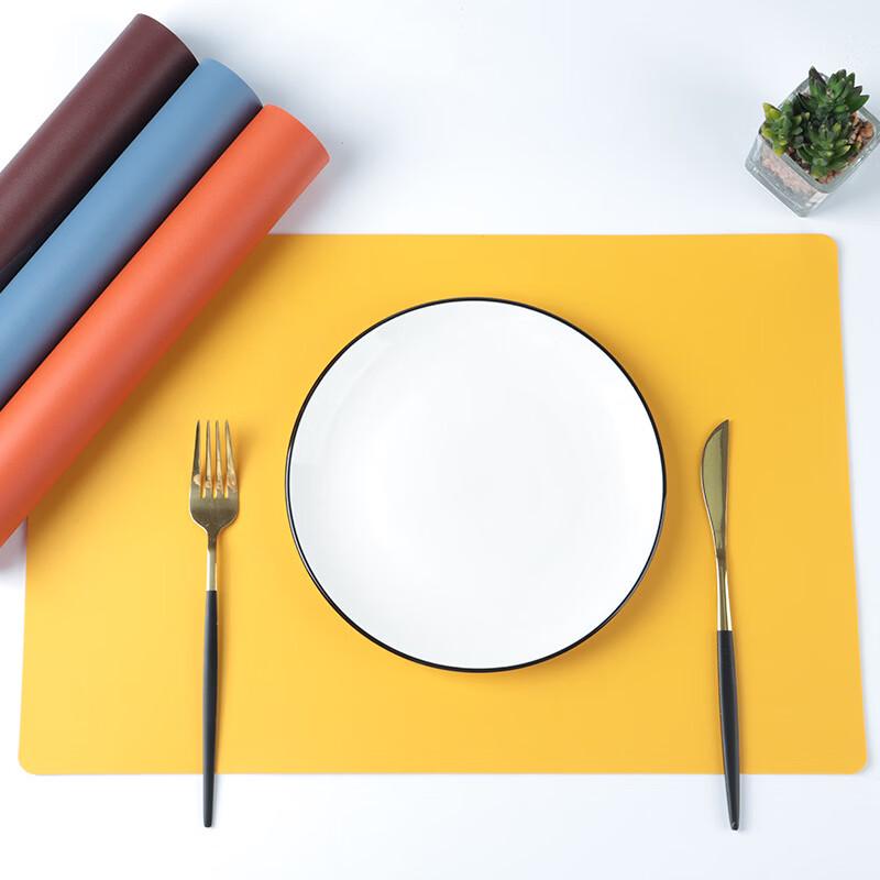 Nordic Square Lamb Pattern Placemat