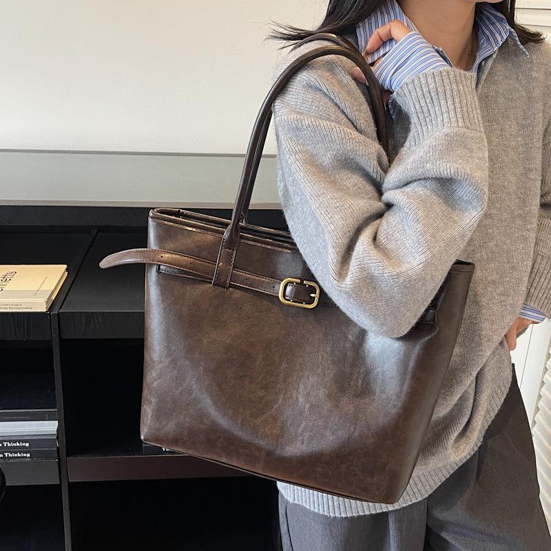 Retro bag women's large capacity 2025 new autumn and winter versatile casual shoulder bag premium texture commuter tote bag