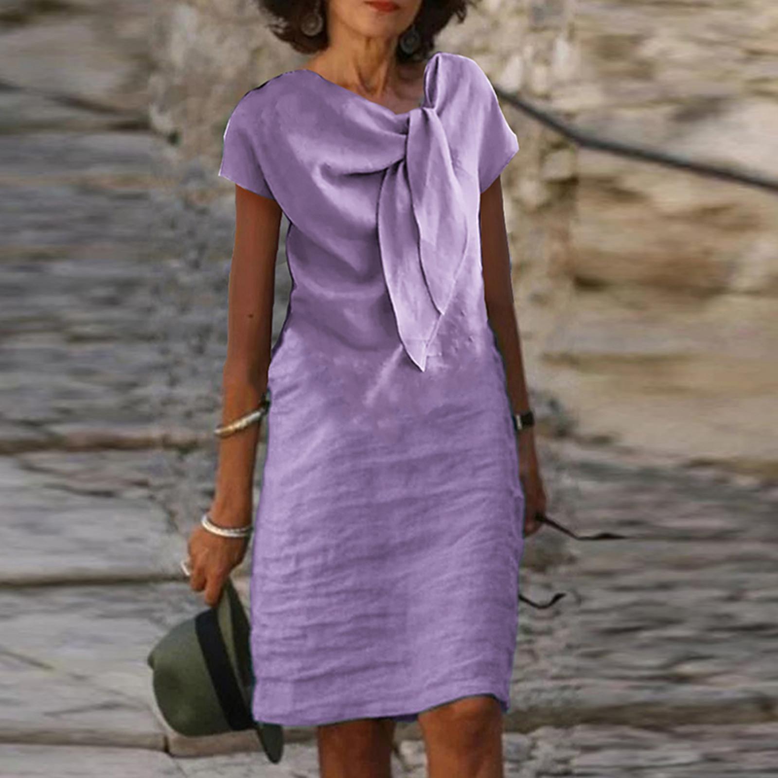 Модное прямое свободное платье средней длины с V-образным вырезом и галстуком-бабочкой — фото 9