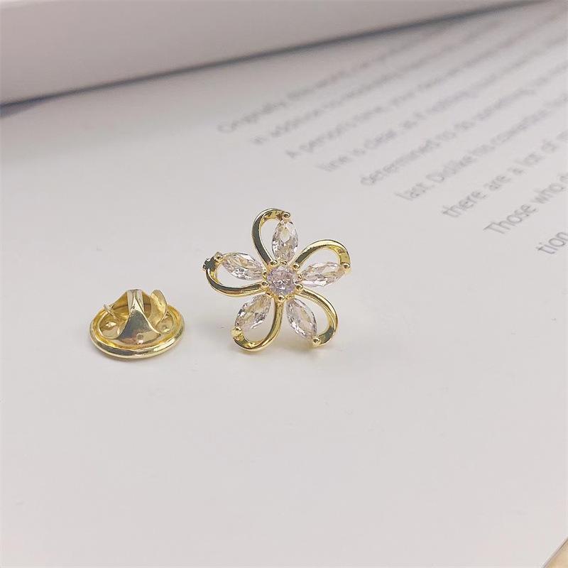 Retro modrá křišťálová spona brož - Roztomilý doplněk dekoltu inspirovaný Japonskem