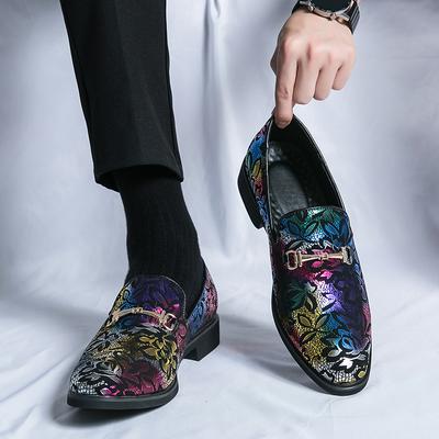 Neue bunte Blumen Loafer Herren Spitz Lackleder Freizeitschuhe Hochzeitskleid Homecoming Schuhe Zapatos Hombre