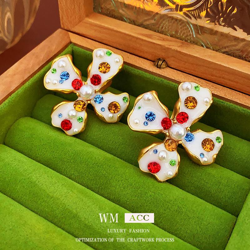 Luxurious Rhinestone Pearl Flower Ear Clip - No Piercing, Versatile & Elegant Earring for Women