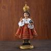 12palcové římské nemluvně s křížem Královské červené roucho Pryskyřice Stolní figurka Náboženský dárek Dekorace