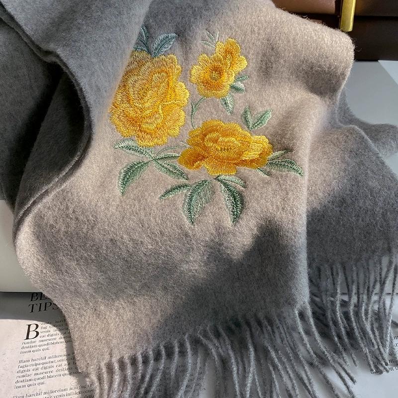 New Embroidered 100% Pure Wool Scarf Chinese Style High-End Warm Floral Shawls Sutumn And Winter Wool Scarves For Ladies