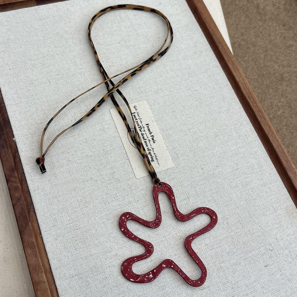 Red Floral Heart Necklace for Women - High-End 2024 Korean Fashion Sweater Chain for Autumn/Winter