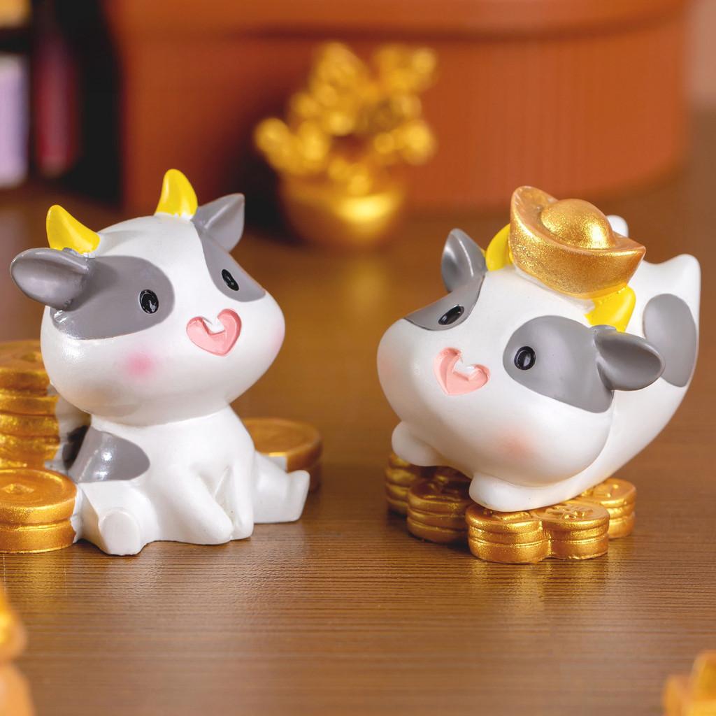 Adorable Good Fortune Cow Resin Figurine Cute Office Desk Decoration Ornament